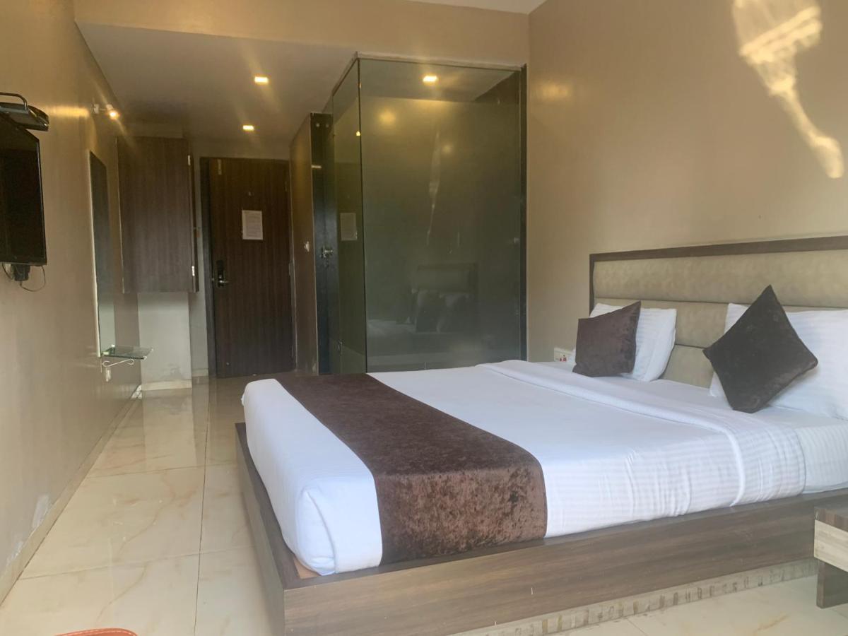 Hotel Merakee - Near Dahisar Mira Road Mumbai Exteriör bild