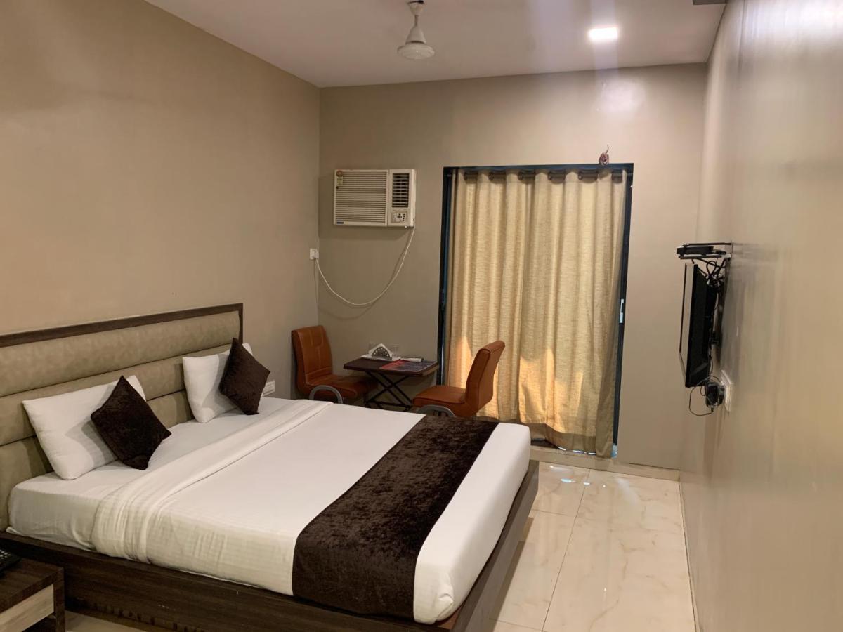 Hotel Merakee - Near Dahisar Mira Road Mumbai Exteriör bild